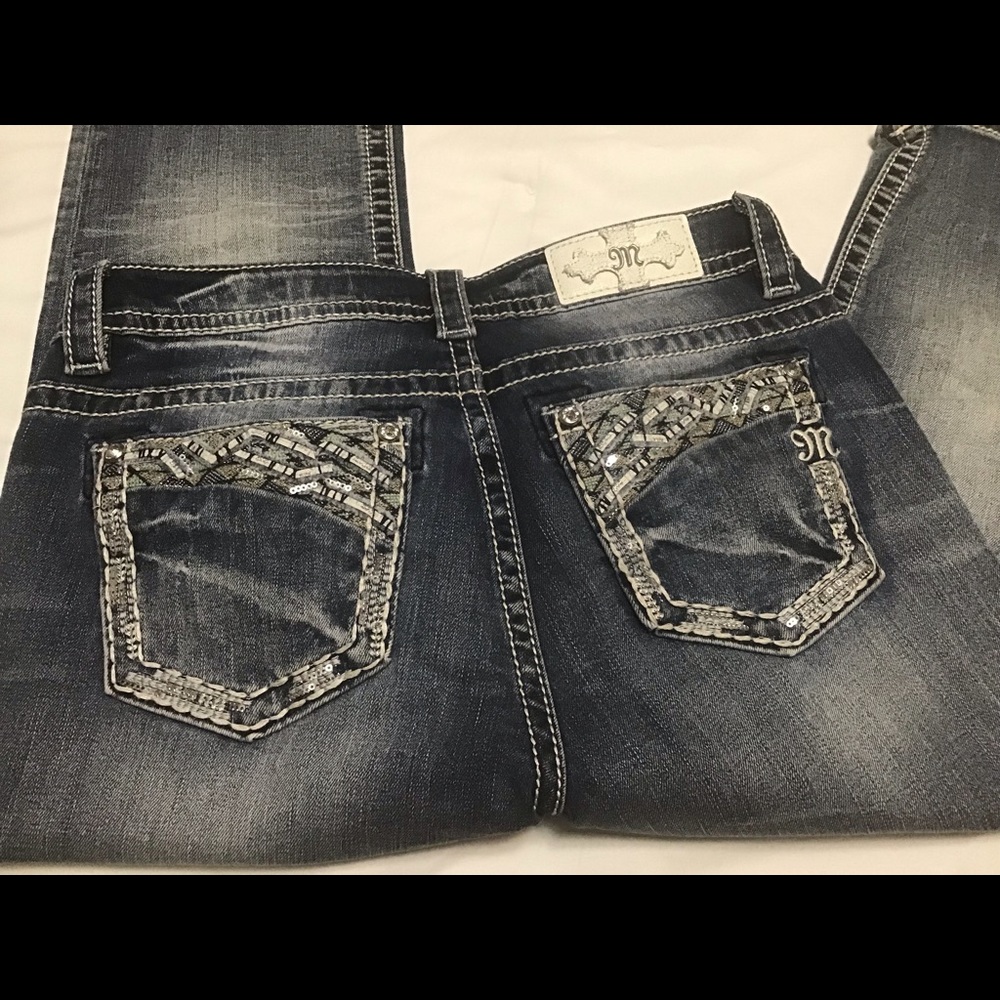 Miss Me Midrise Capri’s Sz 30 Bling Pockets!